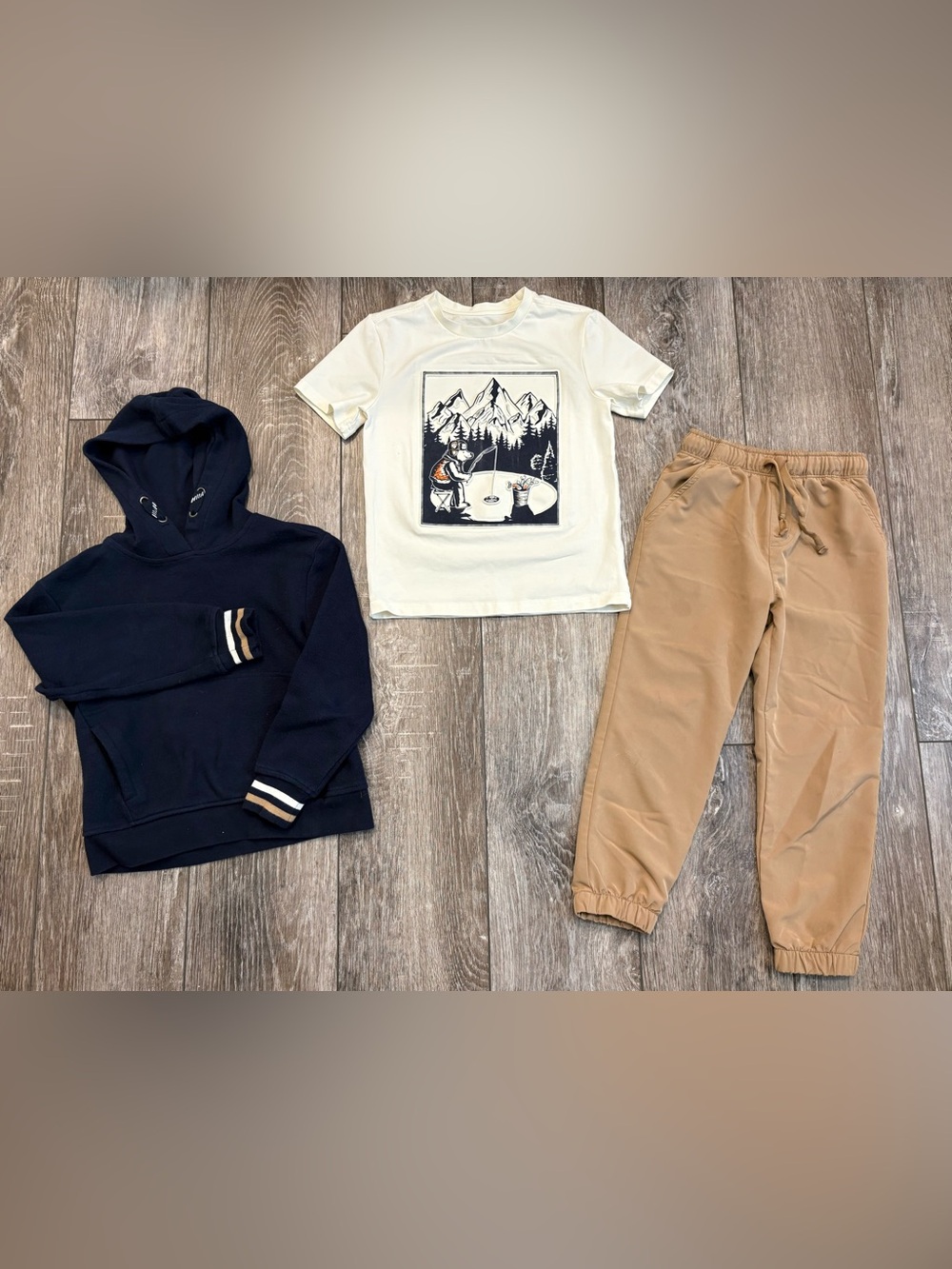 Aspen 3‑Piece Set- Cozy Hoodie, Graphic Tee & Tan Joggers- Size 5/6